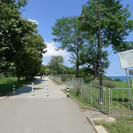 Sea Garden Апартаменты Варна