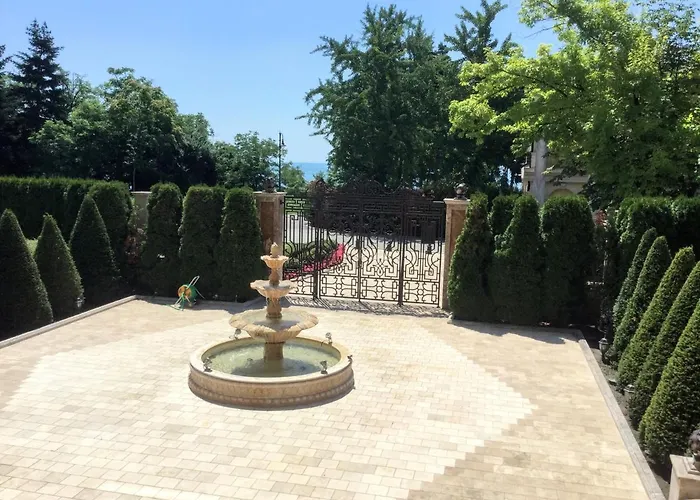 Sea Garden Apartment