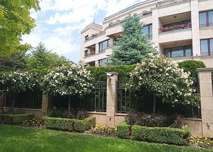 Sea Garden Apartment